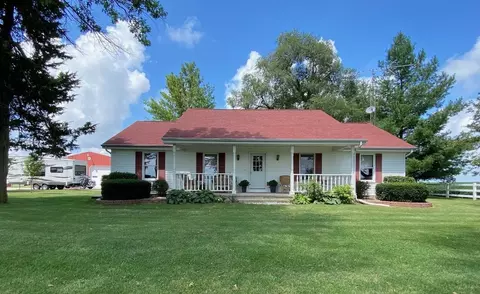 13301 E 2200 North Rd, Pontiac, IL 61764