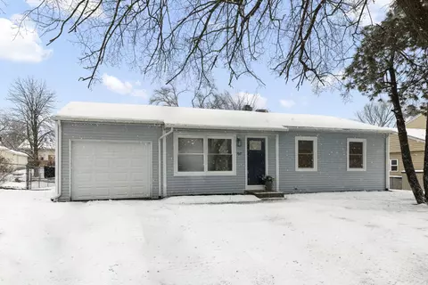 7647 Walnut Ave, Woodridge, IL 60517