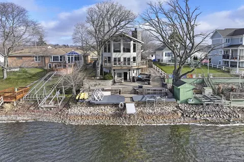 40682 N Grand Ave, Antioch, IL 60002