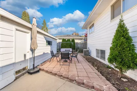 816 Foster Ave, Bartlett, IL 60103 photo 36