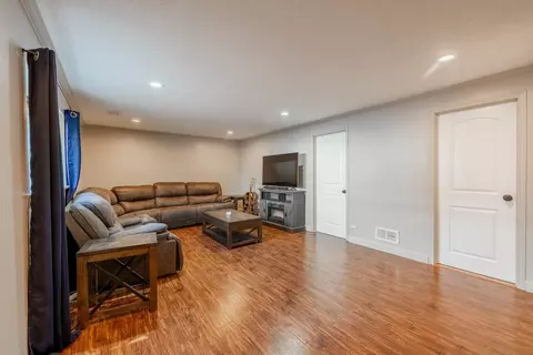 816 Foster Ave, Bartlett, IL 60103 photo 31