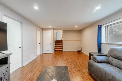 816 Foster Ave, Bartlett, IL 60103 photo 28