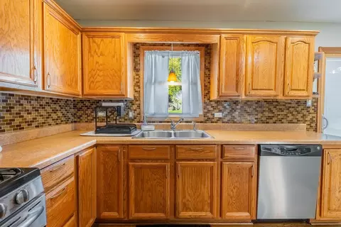 816 Foster Ave, Bartlett, IL 60103 photo 25