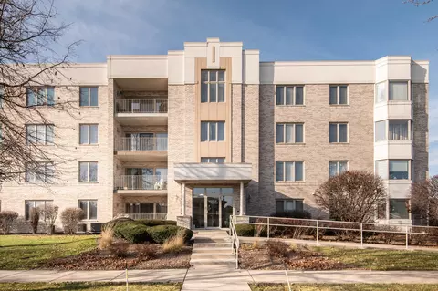 10720 S Washington St #201, Oak Lawn, IL 60453
