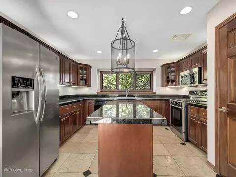 541 68th St, Willowbrook, IL 60527 photo 12