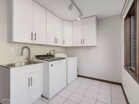 541 68th St, Willowbrook, IL 60527 photo 19