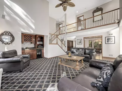 541 68th St, Willowbrook, IL 60527 photo 8