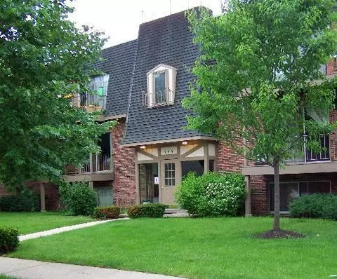 444 Cavalier Ct #3-1, West Dundee, IL 60118