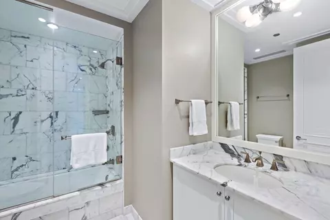 159 E Walton Pl #20A, Chicago, IL 60611 photo 33
