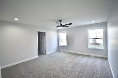 106 Dugan Trl, Downs, IL 61736 photo 22