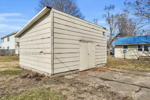 Exterior - 116 W Prairie Ave, Ogden, IL 61859 photo 9 of 9