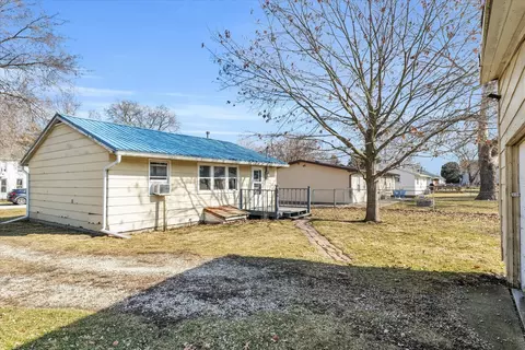 Exterior - 116 W Prairie Ave, Ogden, IL 61859 photo 5 of 9