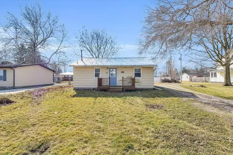 Exterior - 116 W Prairie Ave, Ogden, IL 61859 photo 2 of 9