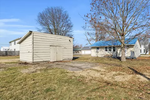 Exterior - 116 W Prairie Ave, Ogden, IL 61859 photo 7 of 9