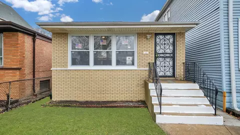 7441 S May St, Chicago, IL 60621
