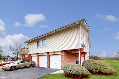 719 Driftwood Ct #5, University Park, IL 60484