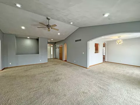 45 Cliffside Ct, Freeport, IL 61032 photo 15