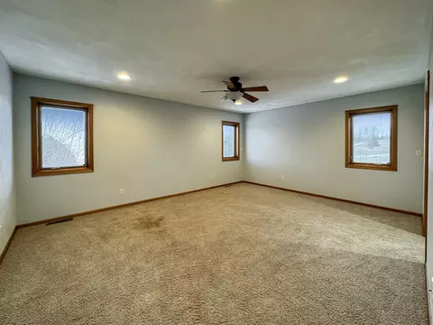 45 Cliffside Ct, Freeport, IL 61032 photo 32