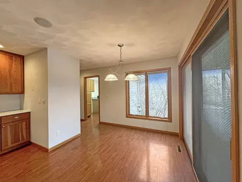 45 Cliffside Ct, Freeport, IL 61032 photo 11