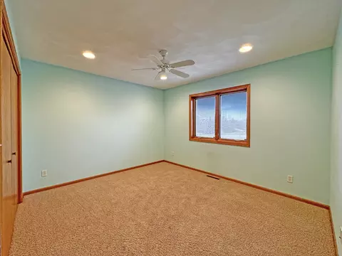45 Cliffside Ct, Freeport, IL 61032 photo 22