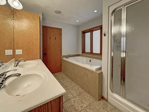 45 Cliffside Ct, Freeport, IL 61032 photo 24