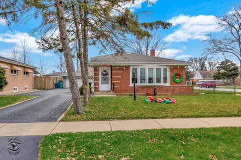 6145 W 81st Pl, Burbank, IL 60459