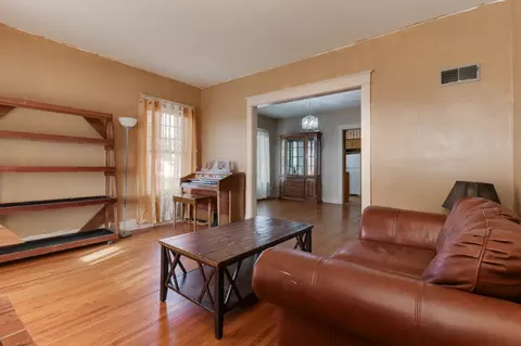 601 E Front St, El Paso, IL 61738 photo 3