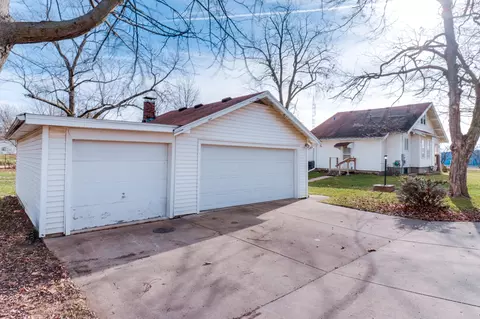 601 E Front St, El Paso, IL 61738 photo 42