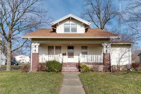 601 E Front St, El Paso, IL 61738