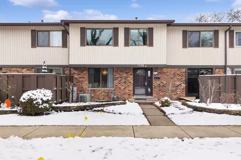 7336 Winthrop Way #7, Downers Grove, IL 60516