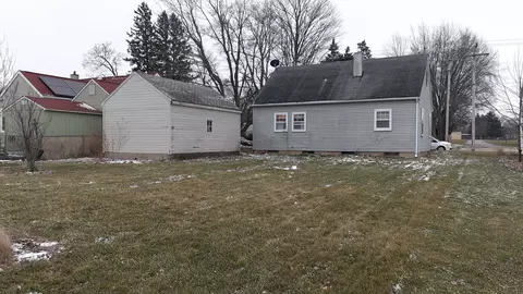 426 E Hitt St, Mount Morris, IL 61054 photo 11