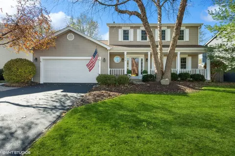 1408 Parkridge Dr, Crystal Lake, IL 60014