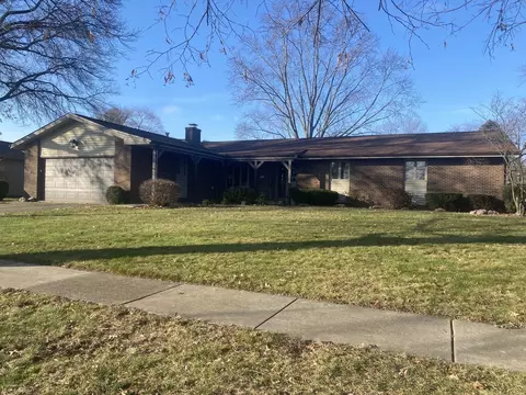 Exterior - 2121 Seaton Ct, Champaign, IL 61821 photo 5 of 9