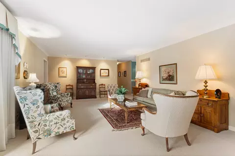 Living - 2121 Seaton Ct, Champaign, IL 61821 photo 6 of 9