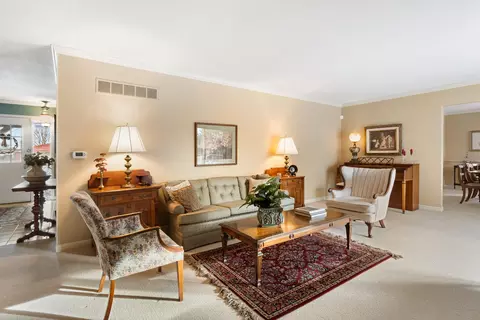 Living - 2121 Seaton Ct, Champaign, IL 61821 photo 4 of 9