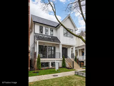 2129 W Eastwood Ave, Chicago, IL 60625