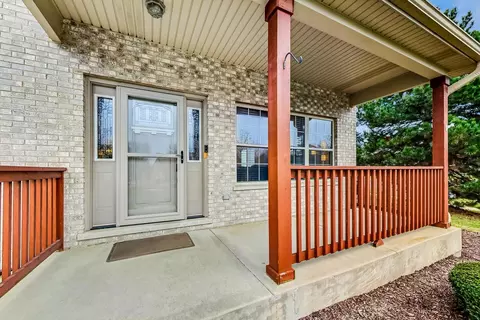 1256 Lacoma Dr, Lockport, IL 60441 photo 2