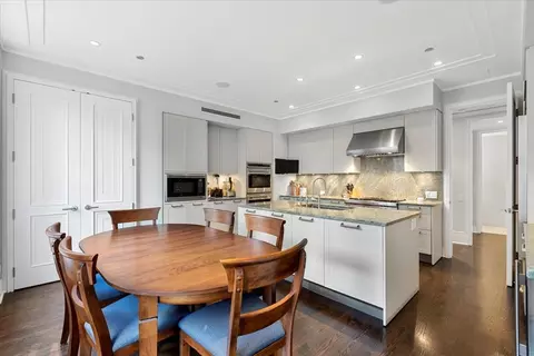 159 E Walton Pl #7A, Chicago, IL 60611 photo 7