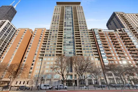 250 E Pearson St #2705, Chicago, IL 60611