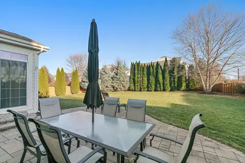 455 E Amberside Dr, Elgin, IL 60124 photo 32