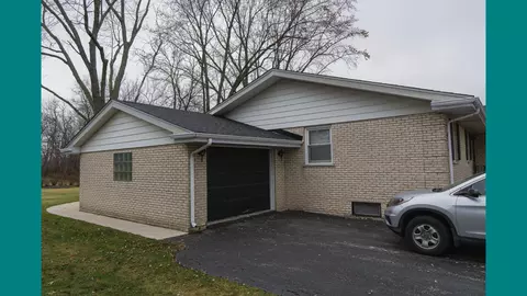 534 N Walnut St, Itasca, IL 60143 photo 2