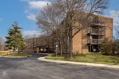 1475 Rebecca Dr #302, Hoffman Estates, IL 60169