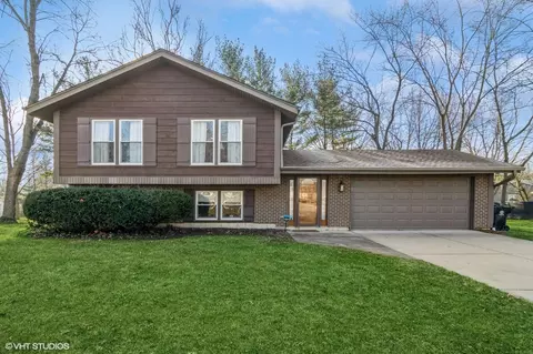 275 Cunningham Ln, Bloomingdale, IL 60108