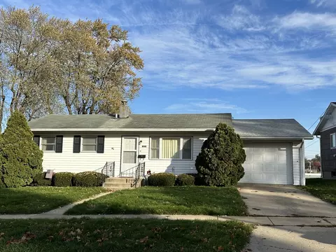 1224 W Staver, Freeport, IL 61032