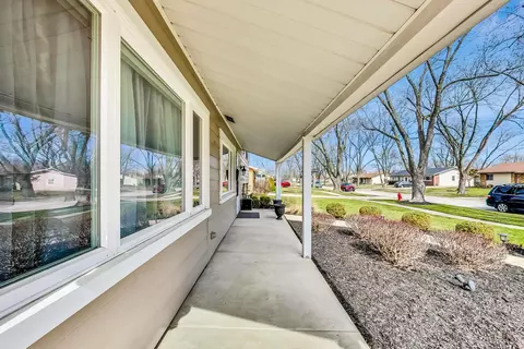 470 Audubon St, Hoffman Estates, IL 60169 photo 37
