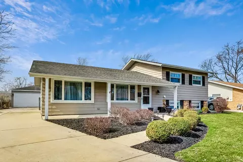 470 Audubon St, Hoffman Estates, IL 60169 photo 2