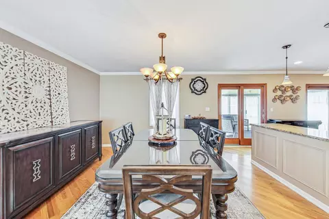 470 Audubon St, Hoffman Estates, IL 60169 photo 9