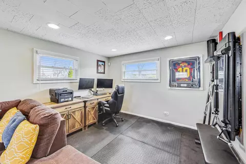 470 Audubon St, Hoffman Estates, IL 60169 photo 23