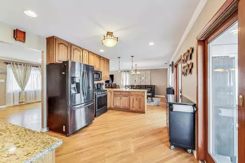 470 Audubon St, Hoffman Estates, IL 60169 photo 12
