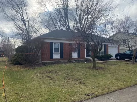822 Flowers Ave, Streamwood, IL 60107